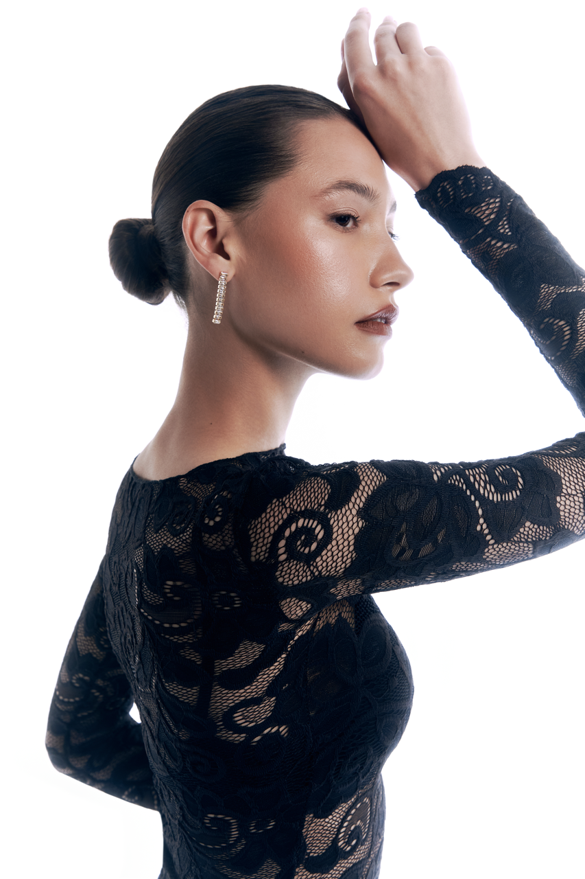 Alona