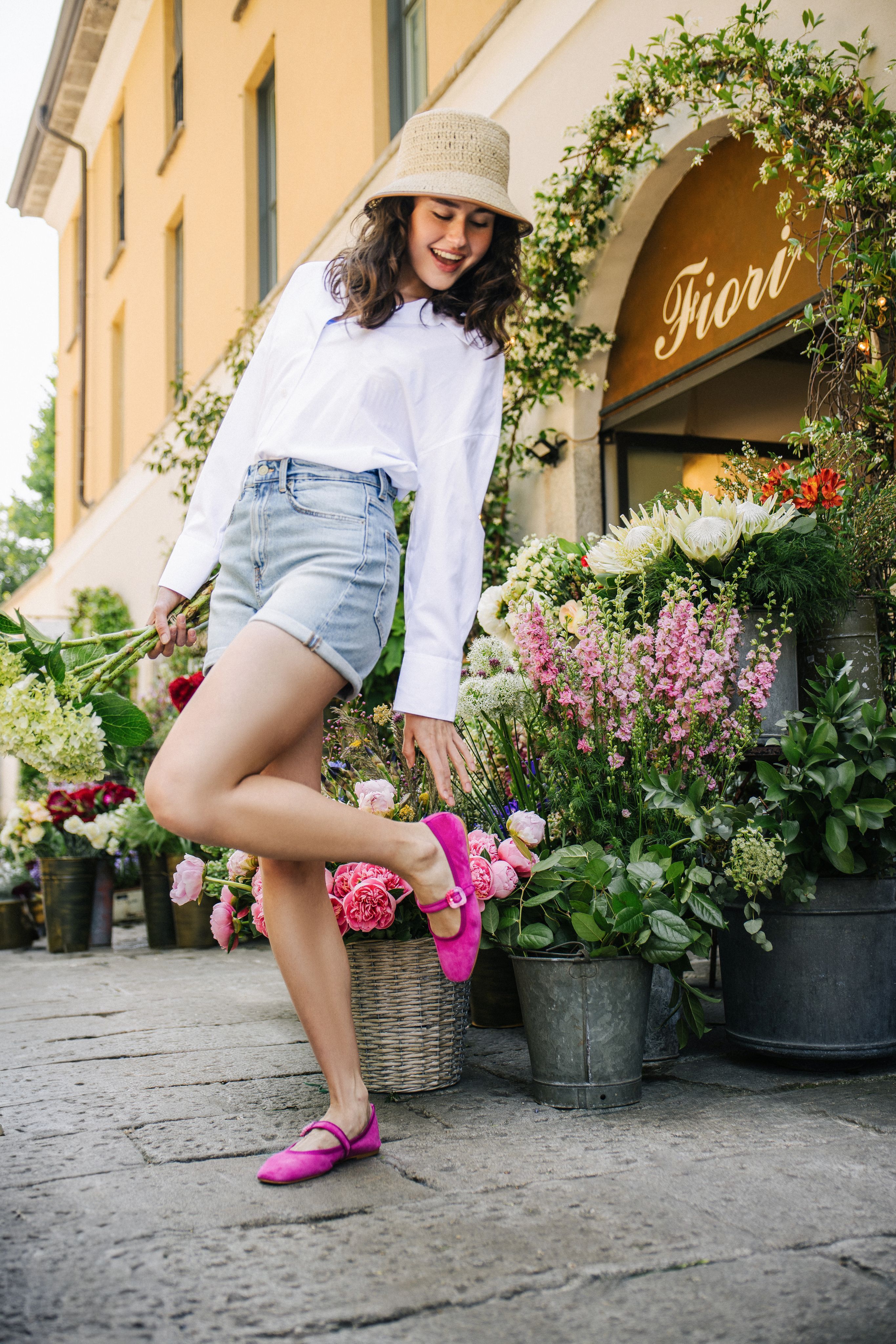 JULIE Gallery