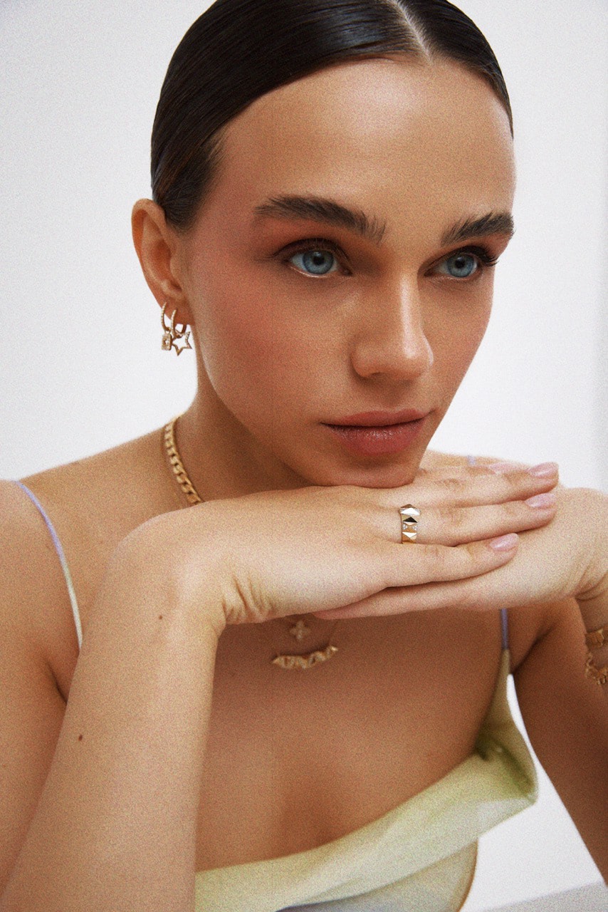 MARIANA Gallery